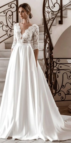 Flowy boho wedding dress