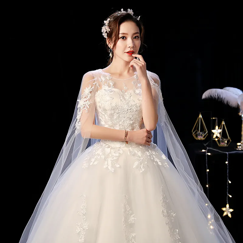 Lace ball gown wedding dress - Image 3