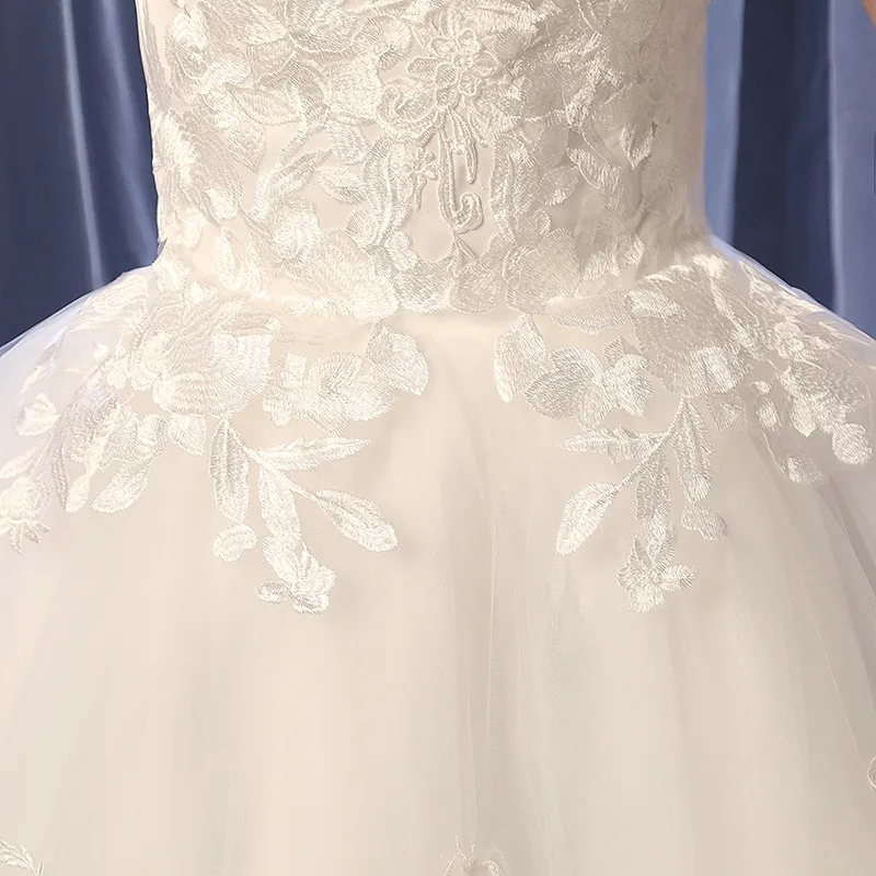 Lace ball gown wedding dress - Image 4