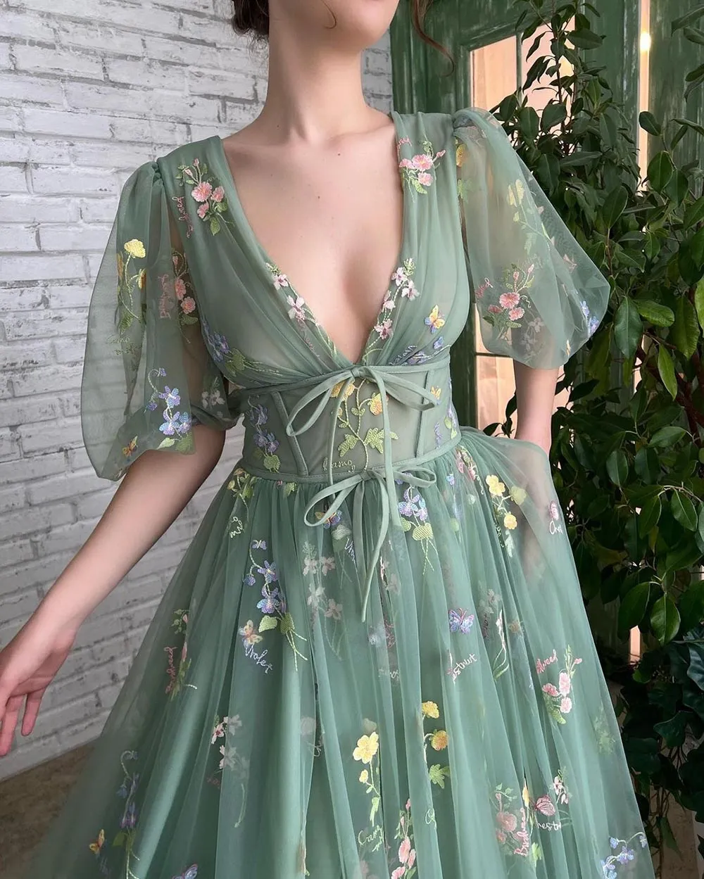 Green ball gown wedding dress - Image 3