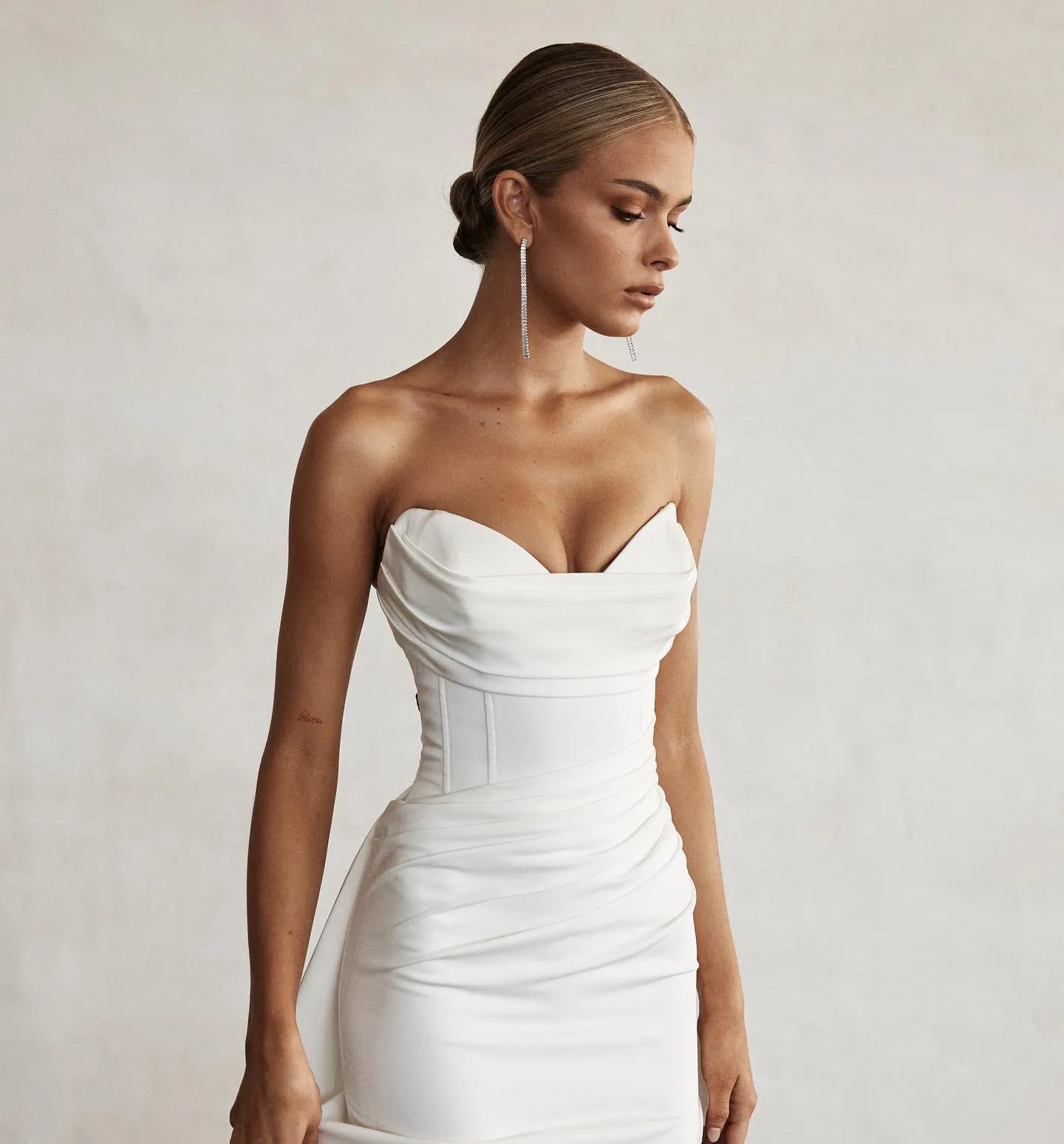 Corset trumpet wedding dress