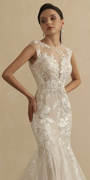 Lace mermaid wedding dress