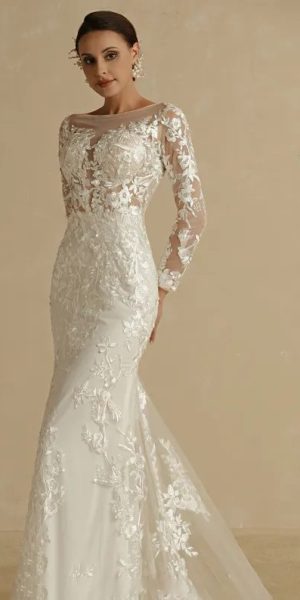 Long sleeve mermaid wedding dress