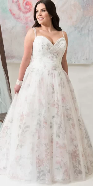 Plus size vintage wedding dress
