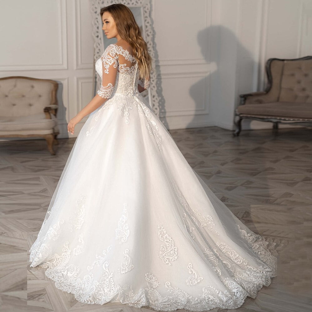Elegant plus size wedding dress - Image 3