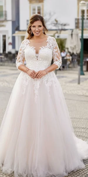 Plus size wedding dress 3/4 sleeve