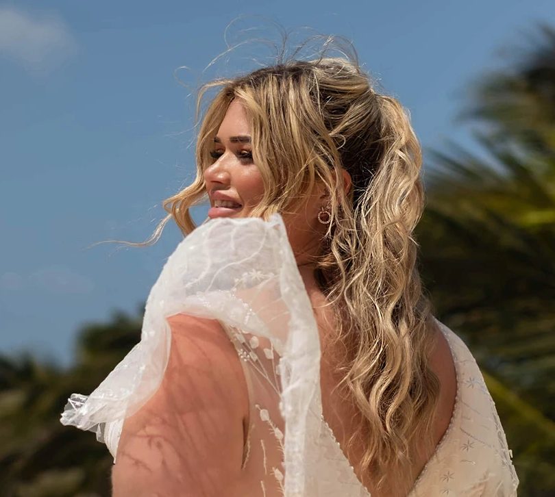 Plus size ivory wedding dress - Image 3
