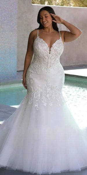 Plus size trumpet wedding dress