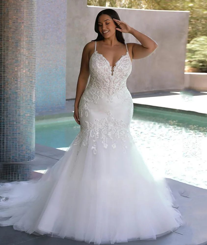Plus size trumpet wedding dress